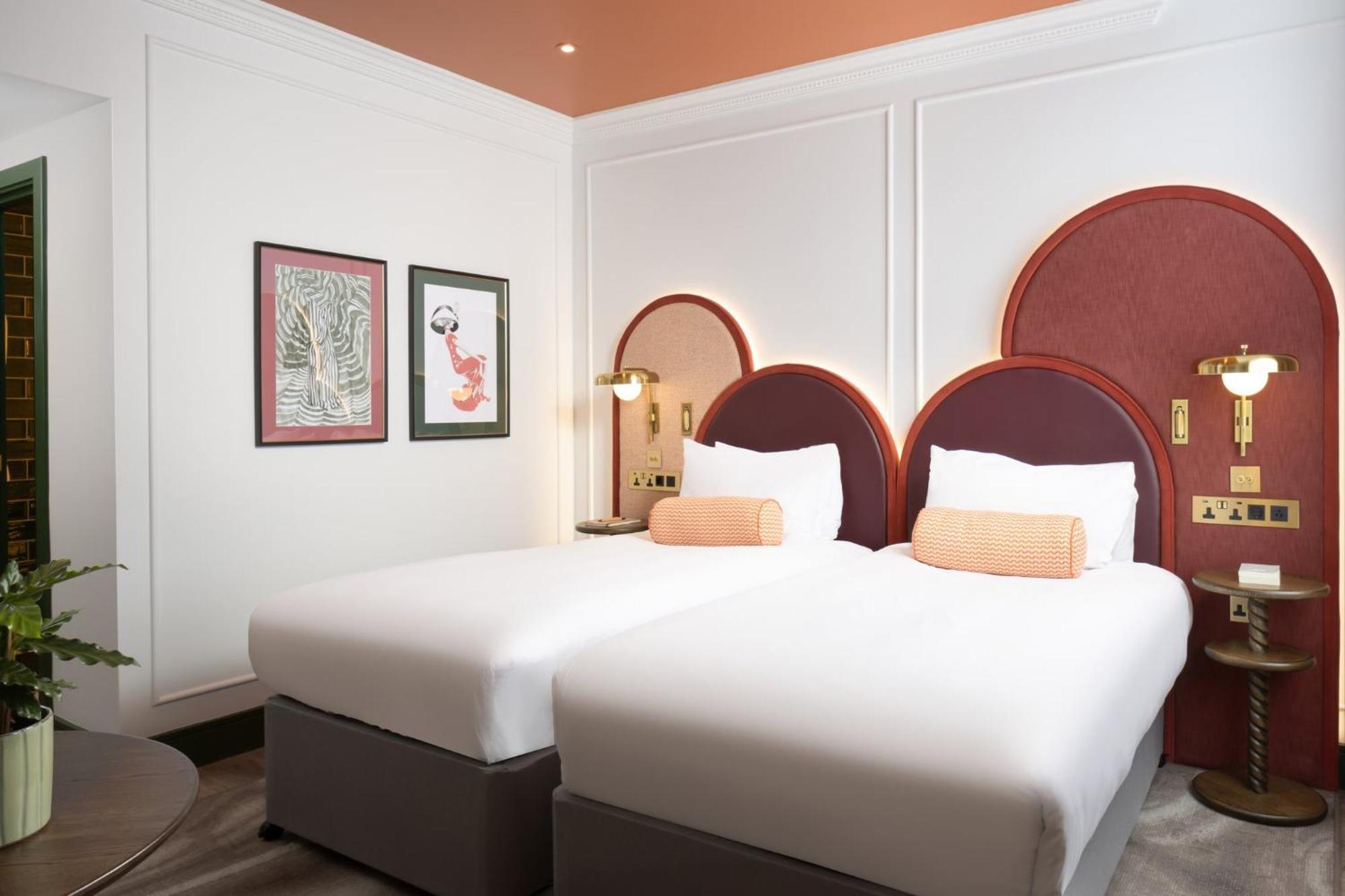 The Welbeck Hotel By Ihg London Exterior photo