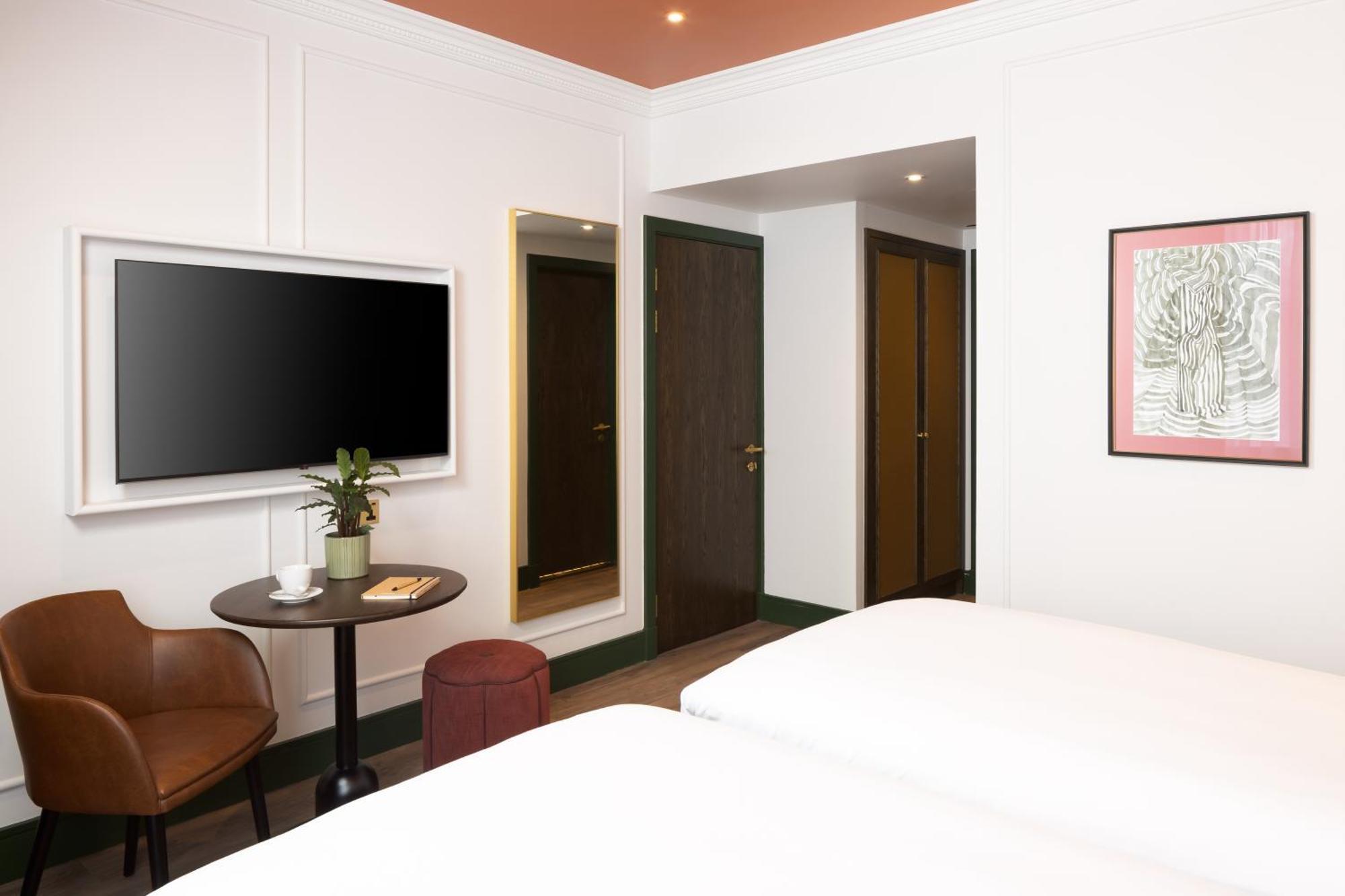 The Welbeck Hotel By Ihg London Exterior photo