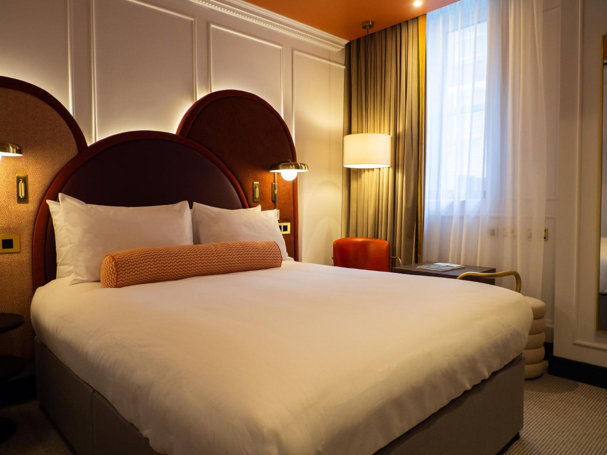 The Welbeck Hotel By Ihg London Exterior photo