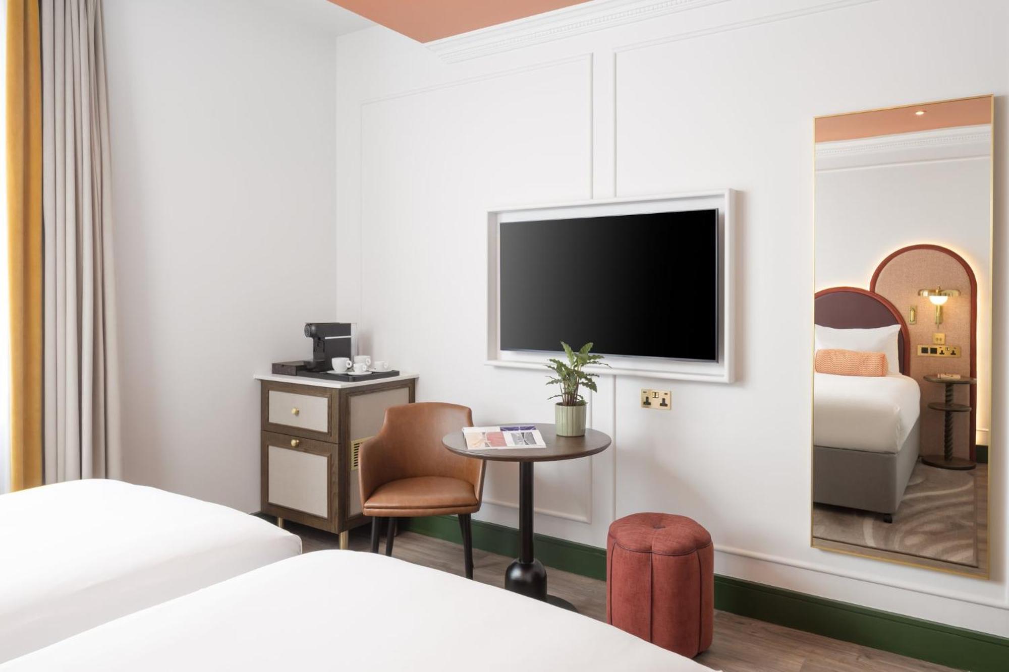 The Welbeck Hotel By Ihg London Exterior photo