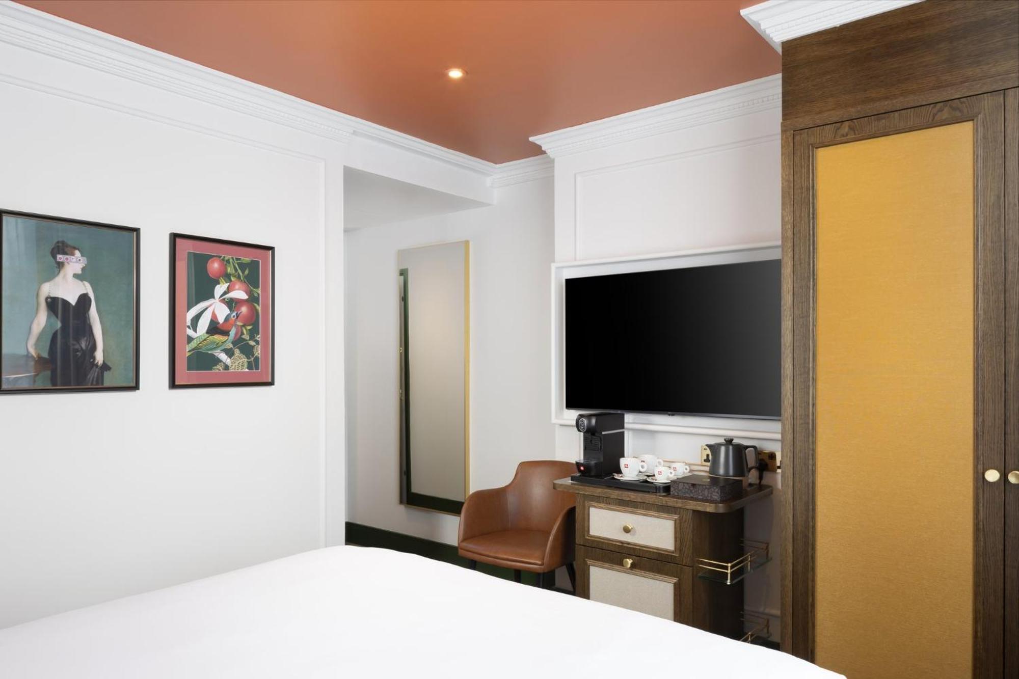 The Welbeck Hotel By Ihg London Exterior photo